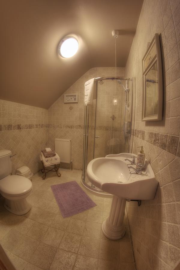 Bed and Breakfast Walkers Nest Carlingford Esterno foto
