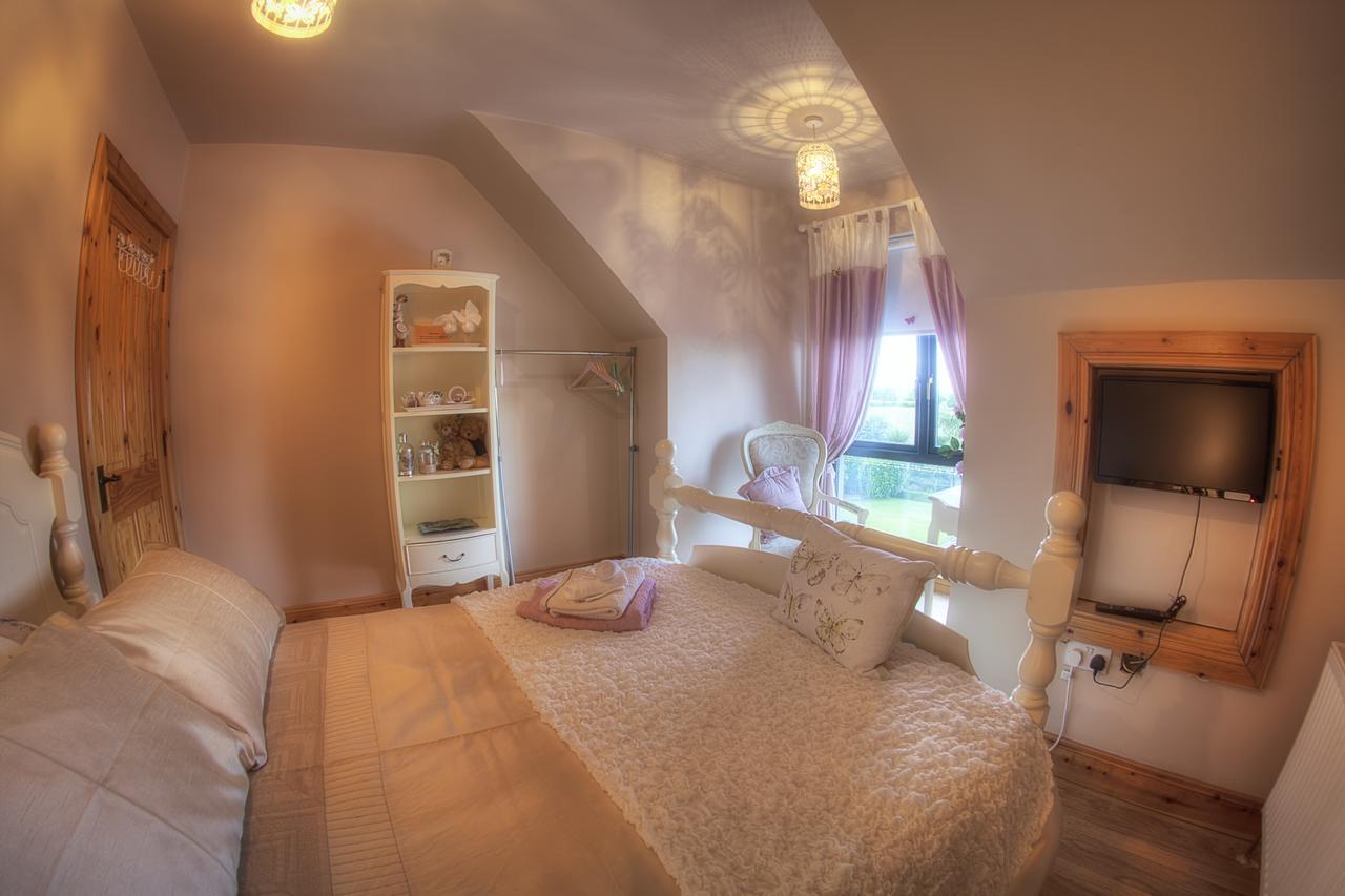 Bed and Breakfast Walkers Nest Carlingford Esterno foto