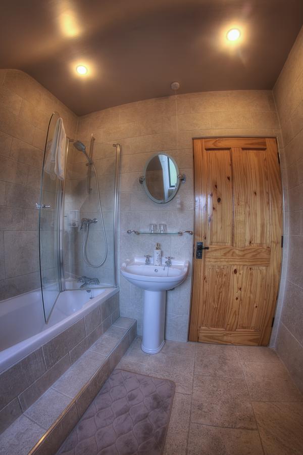 Bed and Breakfast Walkers Nest Carlingford Esterno foto